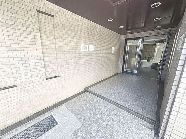 「エントランス入口」気品を感じることのできるエントランス部分。
