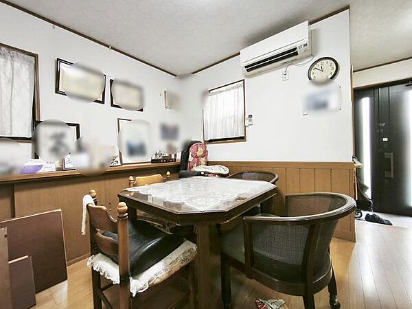 「インテリア映えする内装。」お部屋全体が優しく柔らかな色合いとなっていて、お家時間を穏やかに過ごせる空間が広がっています。