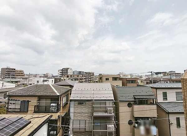 「眺望」心地よい風を感じながら、青空を眺め一息つくことのできる住空間です。