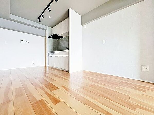 「リビングダイニング」一日の中で多くの時間を過ごすことになる住まいだからこそ、いつも穏やかな空間であるように心掛け、「落ち着き」と「安らぎ」と「快適」を実現してくれます。