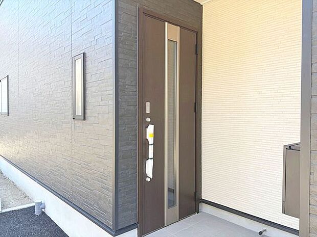 「玄関」「ただいま」・「おかえり」。新居で交わす家族同士の何気ないやり取りがただ何となく嬉しいんです。自分のお家を手に入れた事の喜びが感じられるお客様からの素敵なエピソードです。
