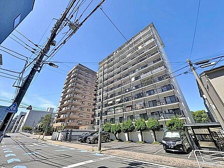 「〜秀和清澄レジデンス〜」「清澄白河駅」徒歩9分×複数線利用可能で、利便性に優れた住環境。6階南西向きの陽だまりハウスで新生活をお楽しみ下さい。
