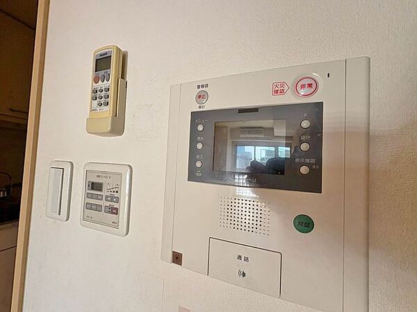 「TVモニター付きインターホン」