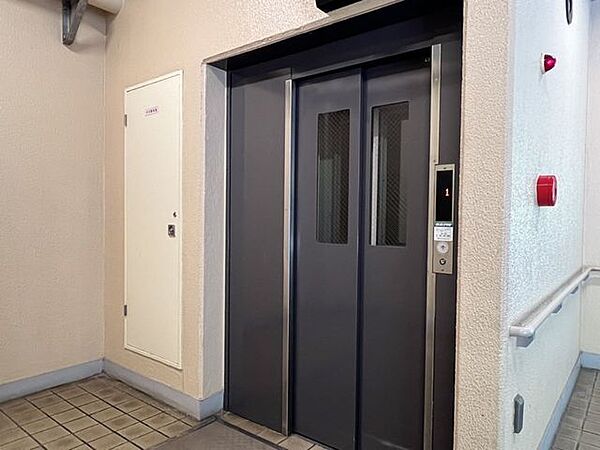 「エレベーターホール」