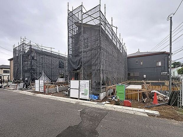 「アイランドキッチンを採用した開放感あるゆとりの18帖LDK」