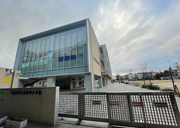 船橋市立西海神小学校 270m