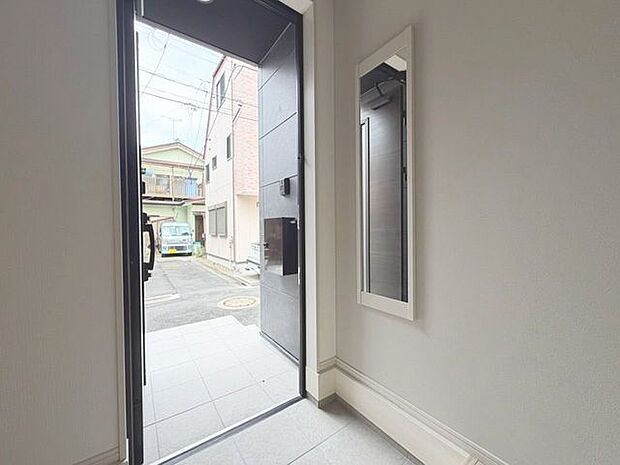 「玄関」「ただいま」・「おかえり」。新居で交わす家族同士の何気ないやり取りがただ何となく嬉しいんです。自分のお家を手に入れた事の喜びが感じられるお客様からの素敵なエピソードです。