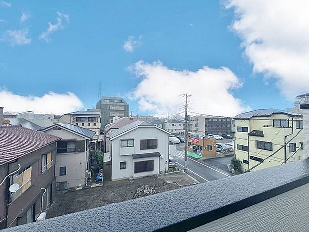 「眺望」心地よい風を感じながら、青空を眺め一息つくことのできる住空間です。