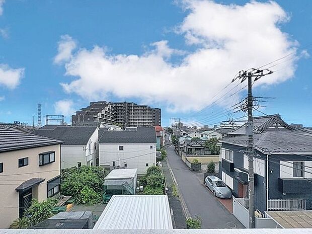 「眺望」心地よい風を感じながら、青空を眺め一息つくことのできる住空間です。