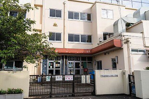 葛飾区立鎌倉小学校 480m