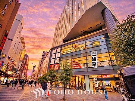徒歩13分。ユニクロ 浅草店 1040m