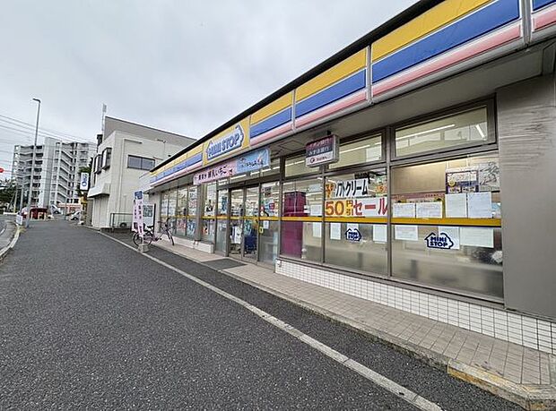 徒歩3分。ミニストップ 前原西6丁目店 190m