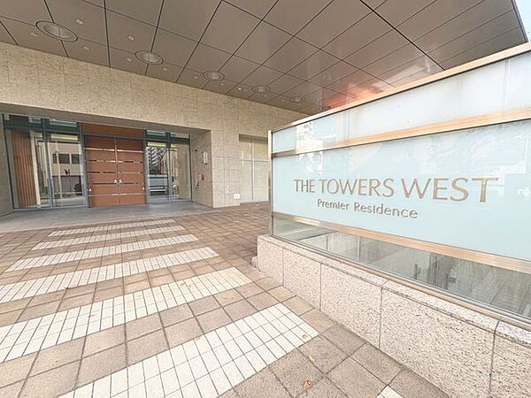 「エントランス入口」気品を感じることのできるエントランス部分。