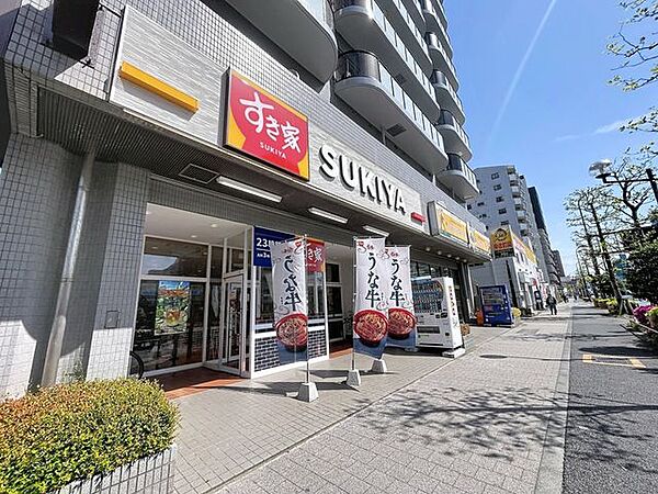 徒歩3分。すき家南葛西店 190m