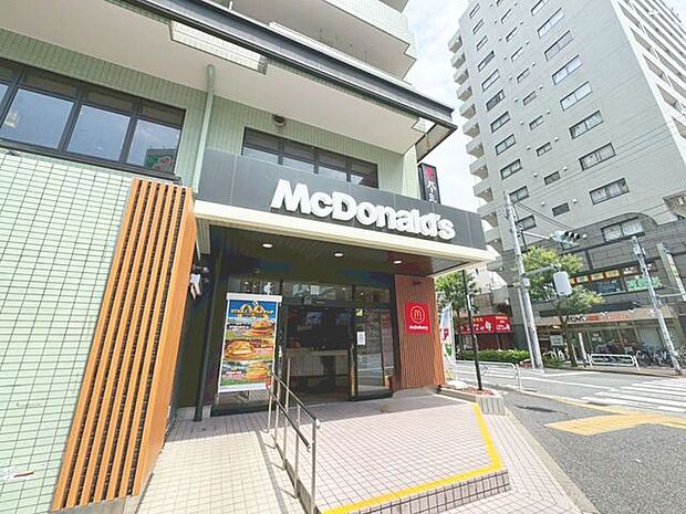 徒歩15分。マクドナルド篠崎駅前店 1170m