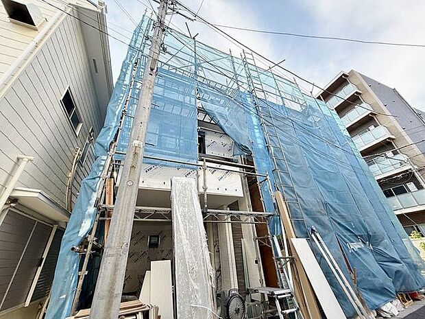 「～3階建て4LDK～」17帖以上のLDK、豊富な収納、生活を彩る設備など、プラアスワンのポイントが詰まった邸宅です。。