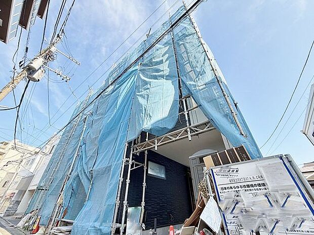 「～3階建て4LDK～」17帖以上のLDK、豊富な収納、生活を彩る設備など、プラアスワンのポイントが詰まった邸宅です。。