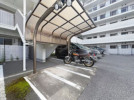 「バイク置き場」