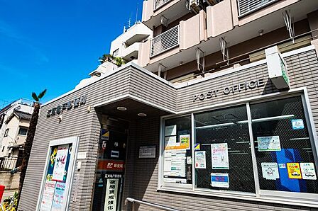徒歩10分。江東亀戸郵便局 770m