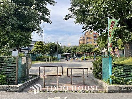 「市場西公園」 1370m