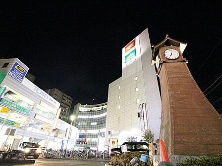 徒歩9分。下総中山駅 650m