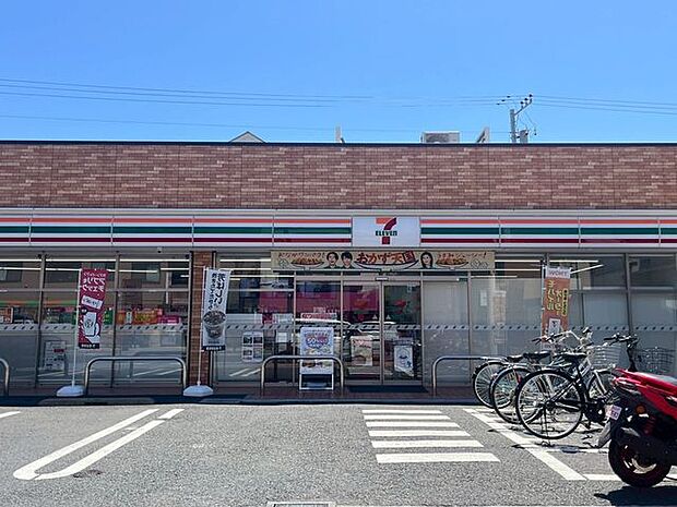 徒歩4分。セブンイレブン江戸川松江1丁目店 270m