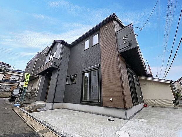 「～2階建て4LDＫ～」建物面積108平米のゆとりある4LDKプラン。食洗機など、生活を彩る設備が充実。広々19帖のLDKには、ご家族皆様の笑顔が溢れます。