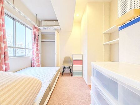 「明るい居室」温もりある自然光を感じていただける居室です。