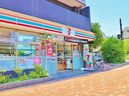 セブンイレブン東雲1丁目店 950m
