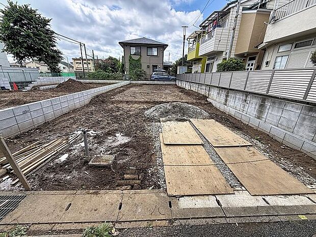 「現況」快適な理想の暮らしの実現は、そこで暮らす方々にとって素敵な環境であることも挙げられると思います。