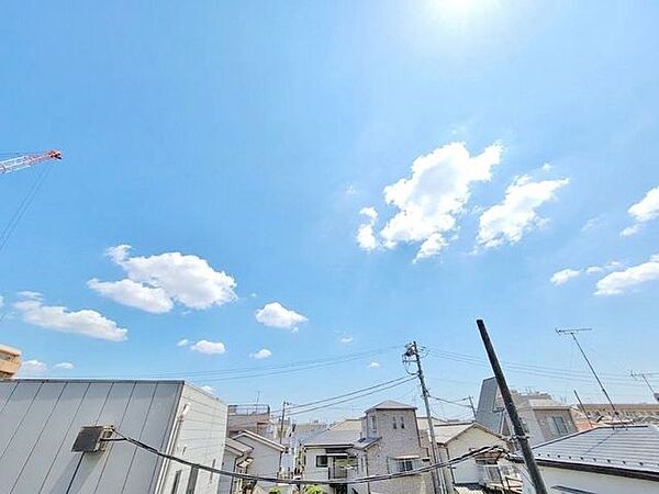 「眺望」心地よい風を感じながら、青空を眺め一息つくことのできる住空間です。