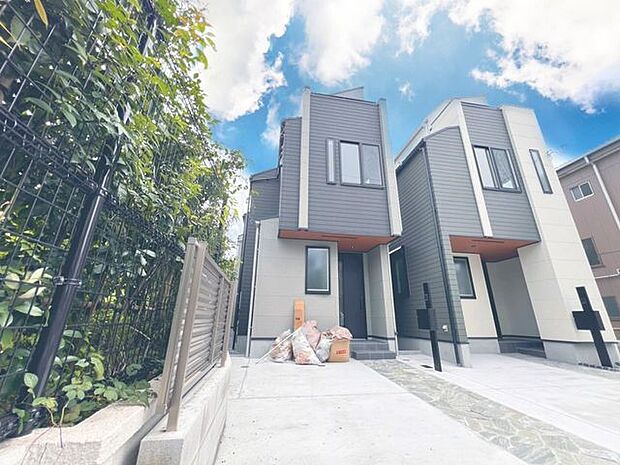 「～3階建て3SLDK～」15帖超えのLDK、豊富な収納、生活を彩る設備など、プラスワンのポイントが詰まった邸宅です。