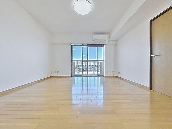 「寛ぎの空間リビング」毎日過ごす場所だからこそ、飽きのこないデザインが大事。本当に欲しい「寛げる空間」を実感して頂けます。