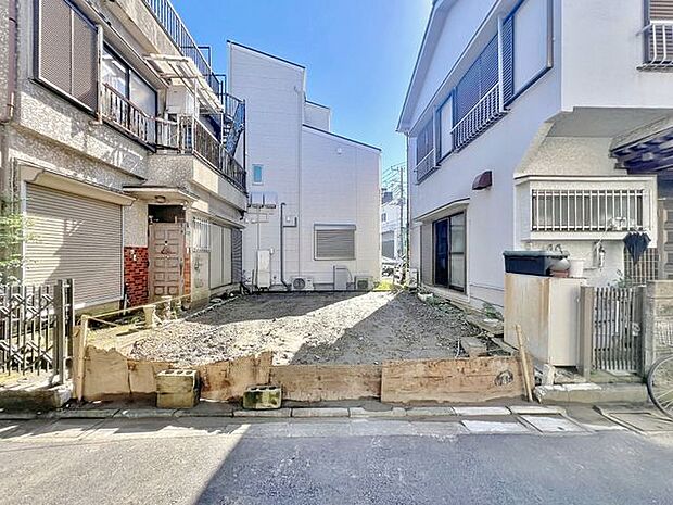 「現況」一日の中で多くの時間を過ごすことになる住まいだからこそ、いつも穏やかな空間であるように心掛け、「落ち着き」と「安らぎ」と「快適」を実現してくれます。