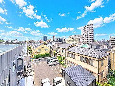 「眺望」心地よい風を感じながら、青空を眺め一息つくことのできる住空間です。
