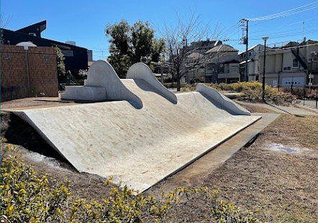 志茂3丁目小柳川公園 2270m