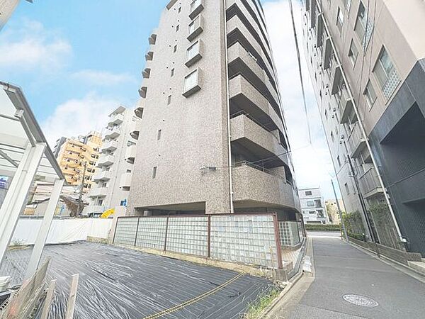 「穏やかな空間」一日の中で多くの時間を過ごすことになる住まいだからこそ、いつも穏やかな空間であるように心掛け、「落ち着き」と「安らぎ」と「快適」を実現してくれます。