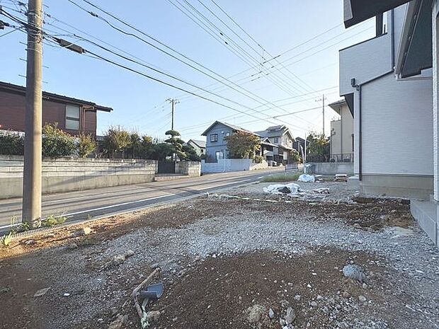 「カースペース」駐車スペースがあるので、お子様の自転車やバイク置き場にするスペースとしてもご利用いただけます。