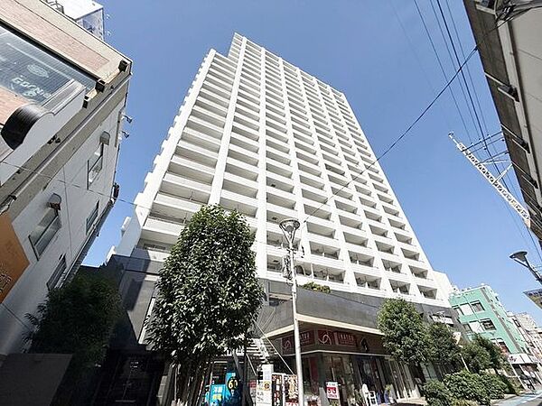 「エキチカ×8階南東向き」8階×南東向き。70平米の開放的な住戸。2026年10月にリフォーム完了予定のペット飼育可能マンションです。