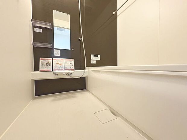 「一日の疲れをリフレッシュ。快適バスルーム。」癒しの空間バスルームです。天気に左右されずに洗濯物を乾かせる、浴室乾燥機・オートバス機能付きです。