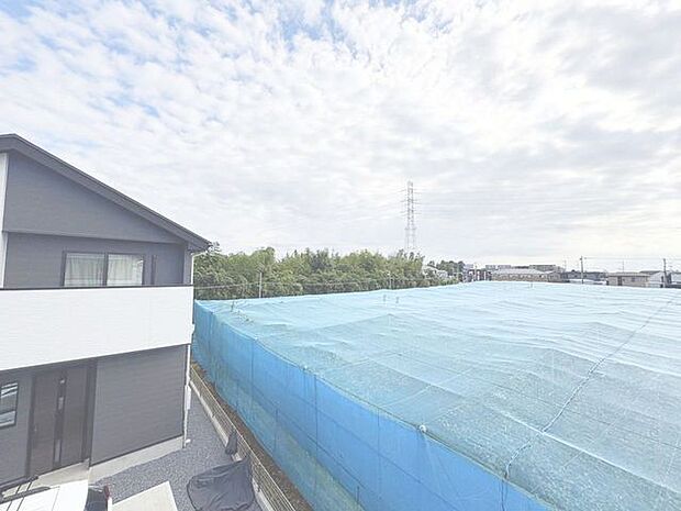 「眺望」心地よい風を感じながら、青空を眺め一息つくことのできる住空間です。