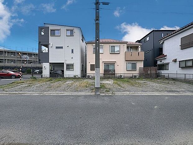 「前面道路含む外観」南西4.5m