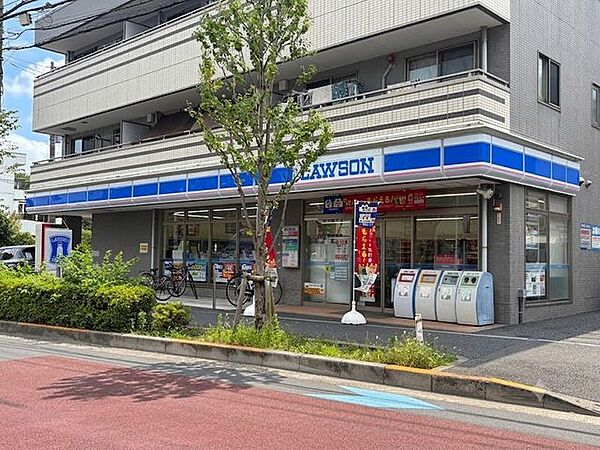 ローソン本一色親水公園店 390m
