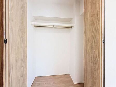 「収納」寝室にはもちろんクローゼットを完備しております。