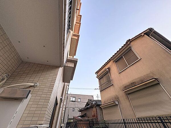 「眺望」心地よい風を感じながら、青空を眺め一息つくことのできる住空間です。