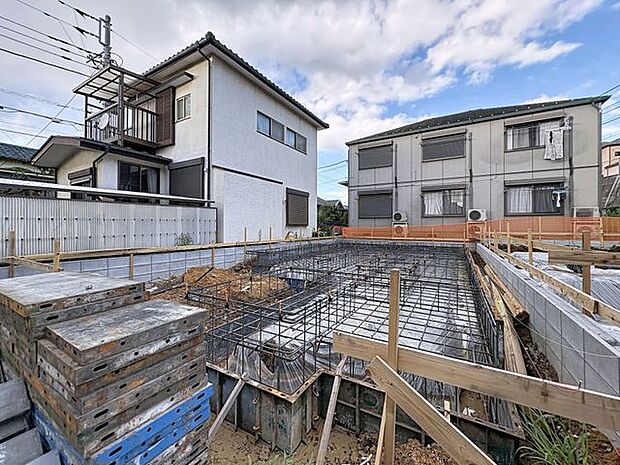 「～2階建て2LDK＋2S～」20帖以上のLDK、豊富な収納、生活を彩る設備など、プラアスワンのポイントが詰まった邸宅です。。
