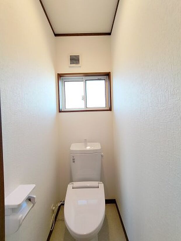 2Fトイレは新規交換済みです。
