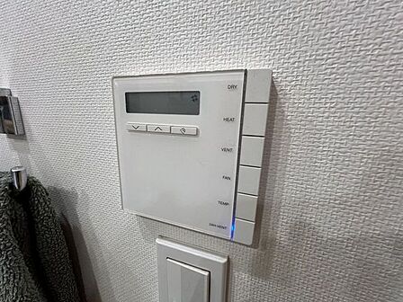 浴室には、浴室換気乾燥暖房機完備です!