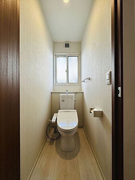 トイレを拡大表示