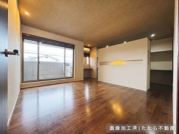 洋室を拡大表示